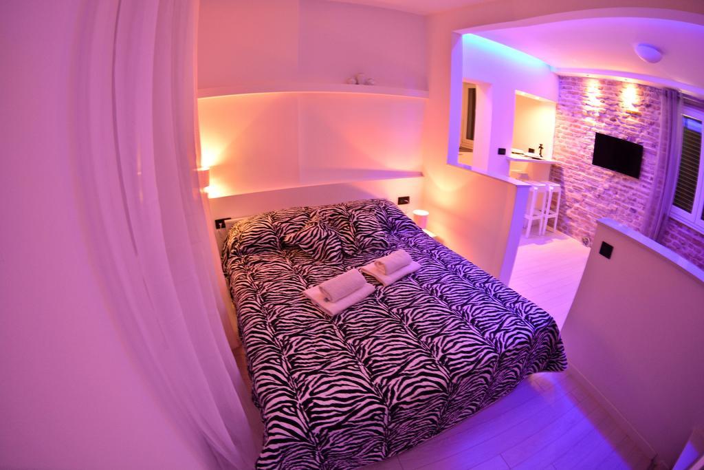 Apartment Sweet Studios